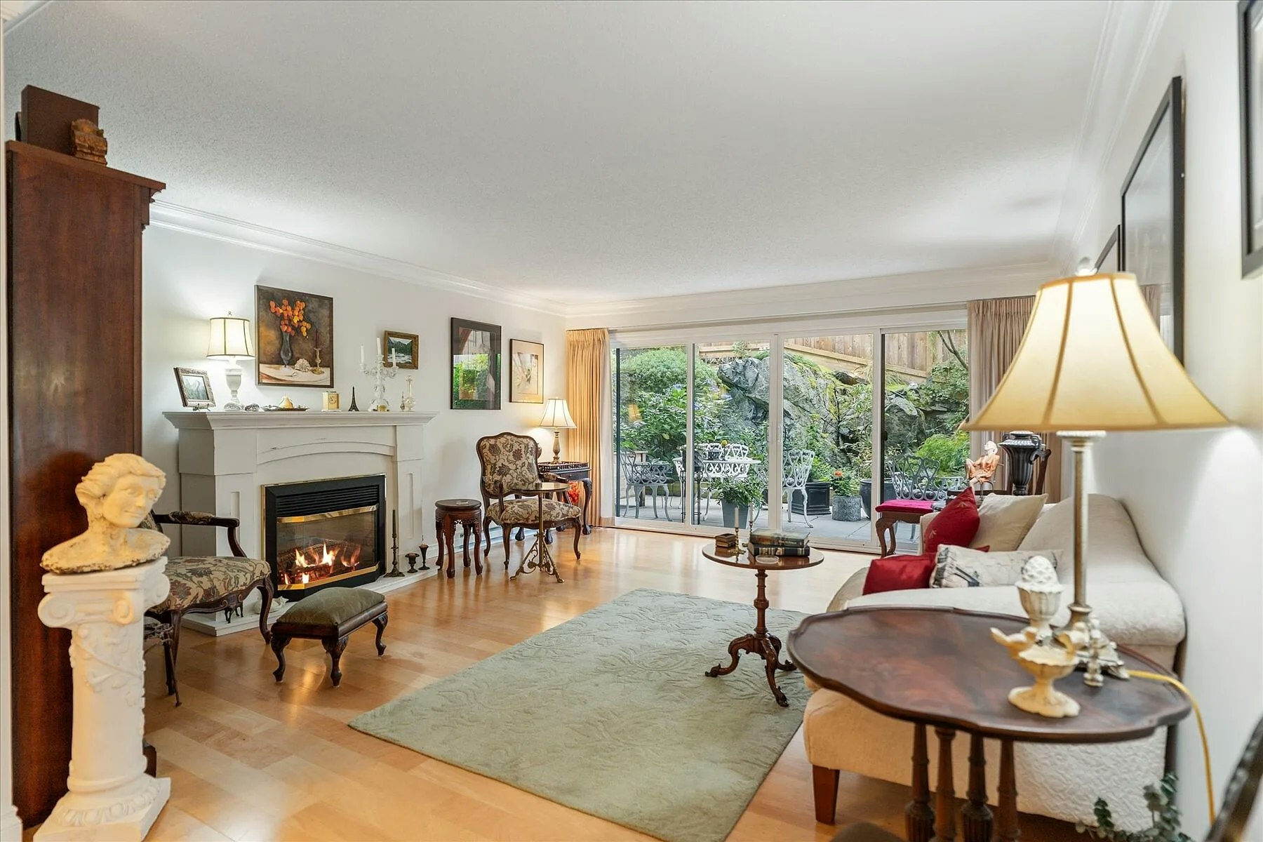 101-280 Douglas Street, Victoria, BC, V8V 2P2