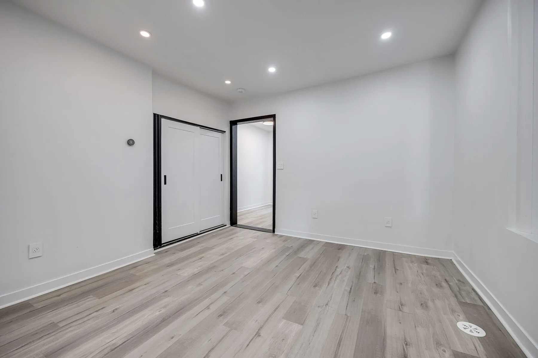 Main-120 Glenlake Avenue, Toronto, ON, M6P 1E5 - 7