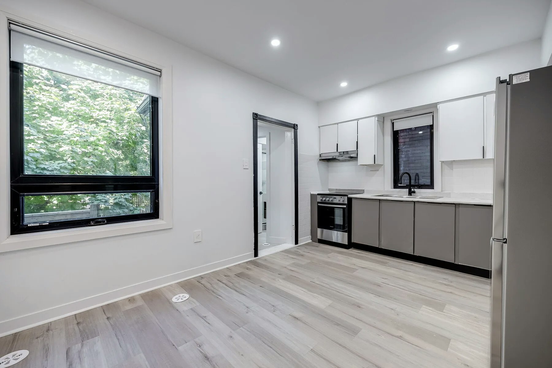 Main-120 Glenlake Avenue, Toronto, ON, M6P 1E5 - 3