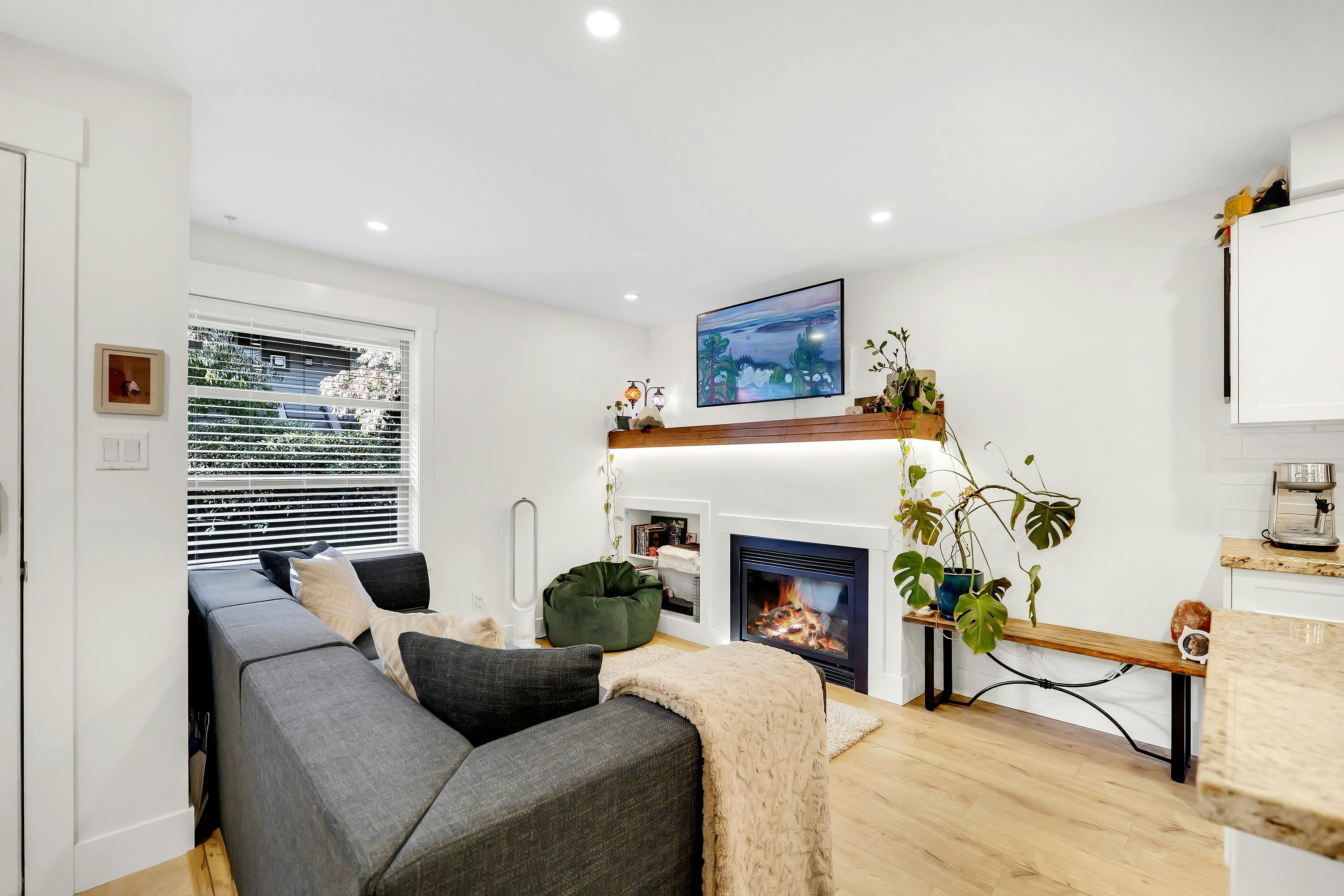 102-1174 Wingtip Place, Squamish, BC, V8B 0N4 - 4