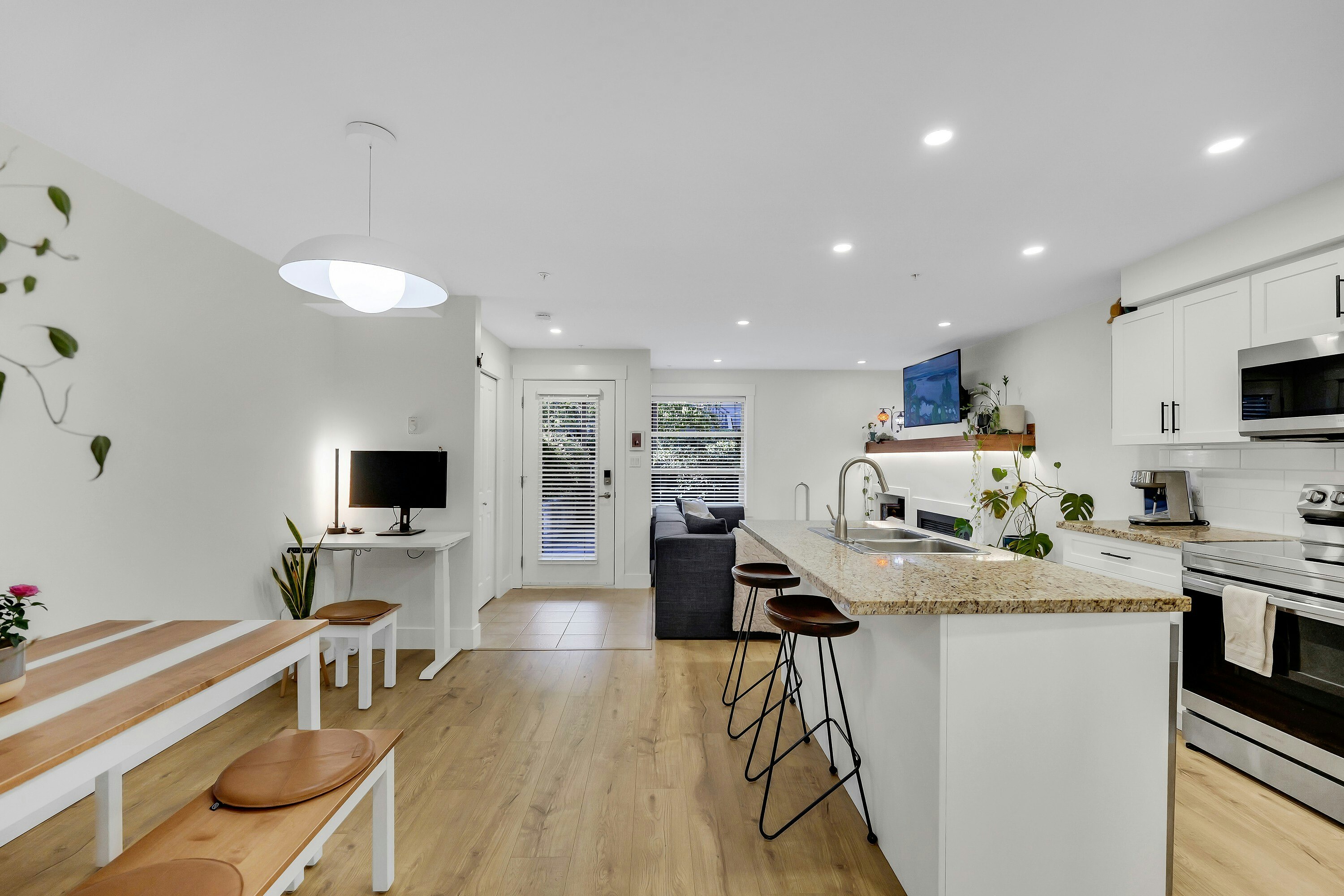 102-1174 Wingtip Place, Squamish, BC, V8B 0N4 - 3