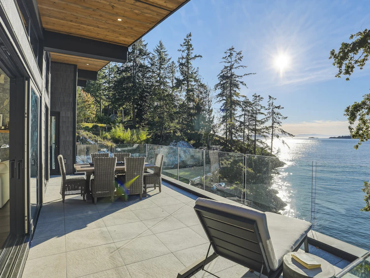 1724 Bowen Bay Road, Bowen Island, BC, V0N 1G2
