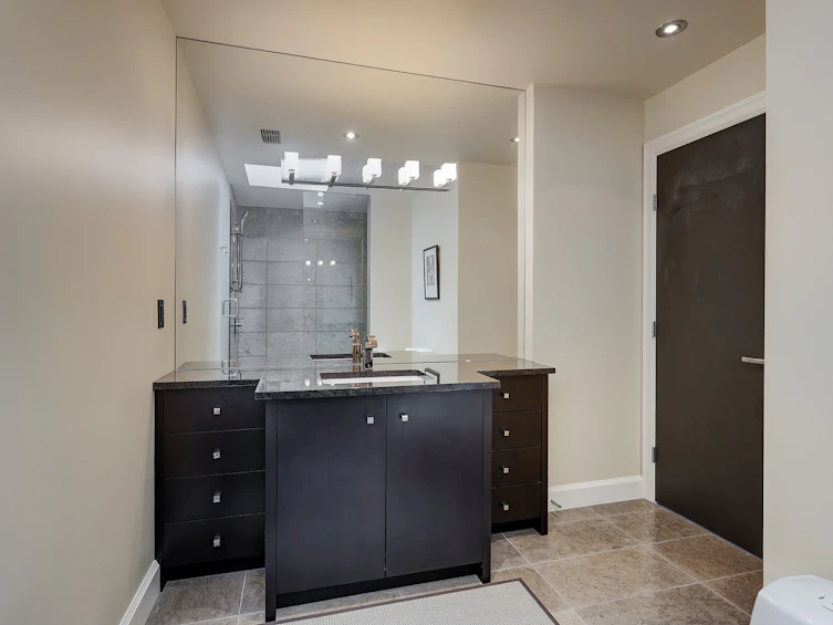 924-21 Dallas Road, Victoria, BC, V8V 4Z9 - 32