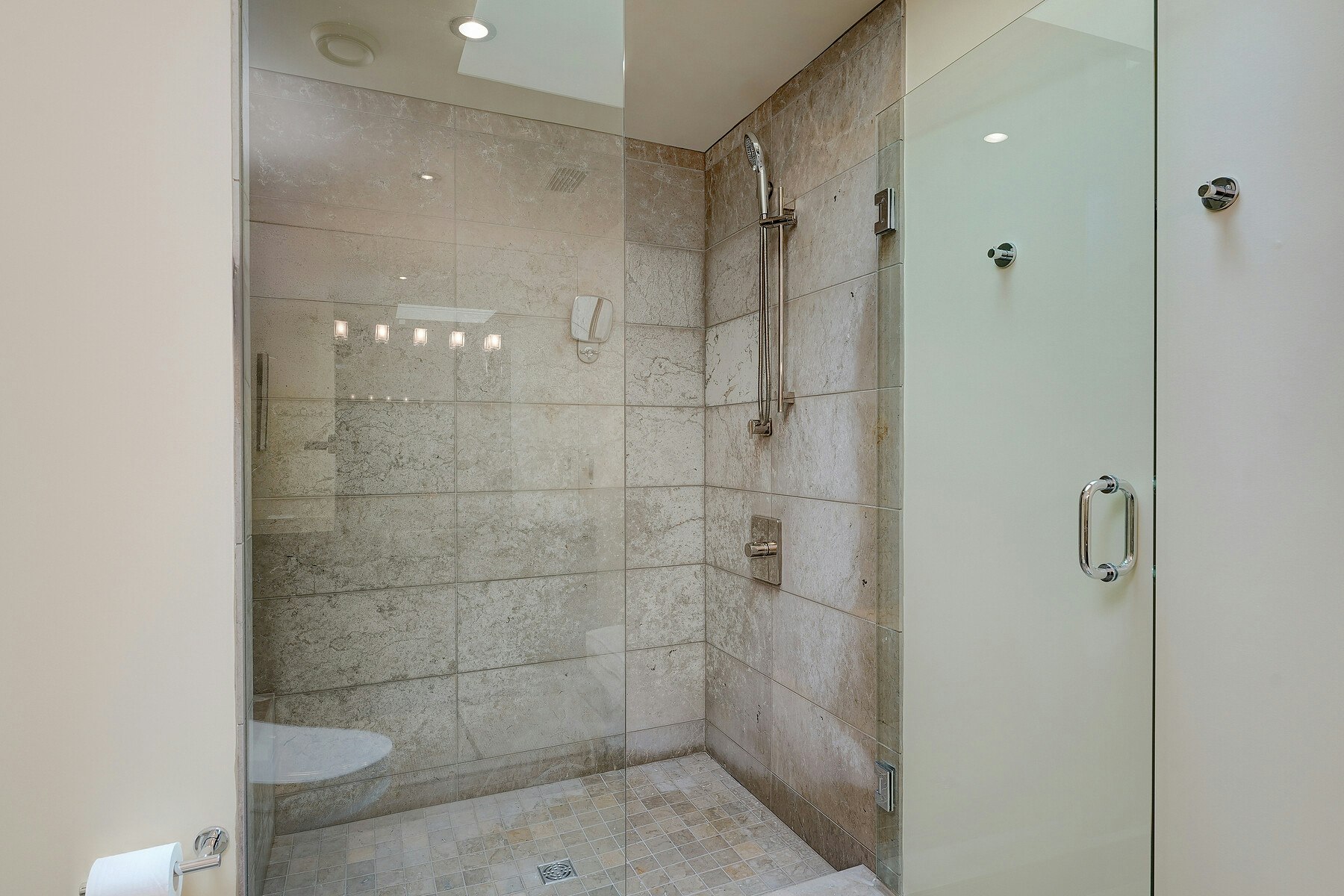 924-21 Dallas Road, Victoria, BC, V8V 4Z9 - 33