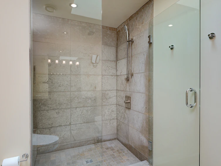 924-21 Dallas Road, Victoria, BC, V8V 4Z9 - 33