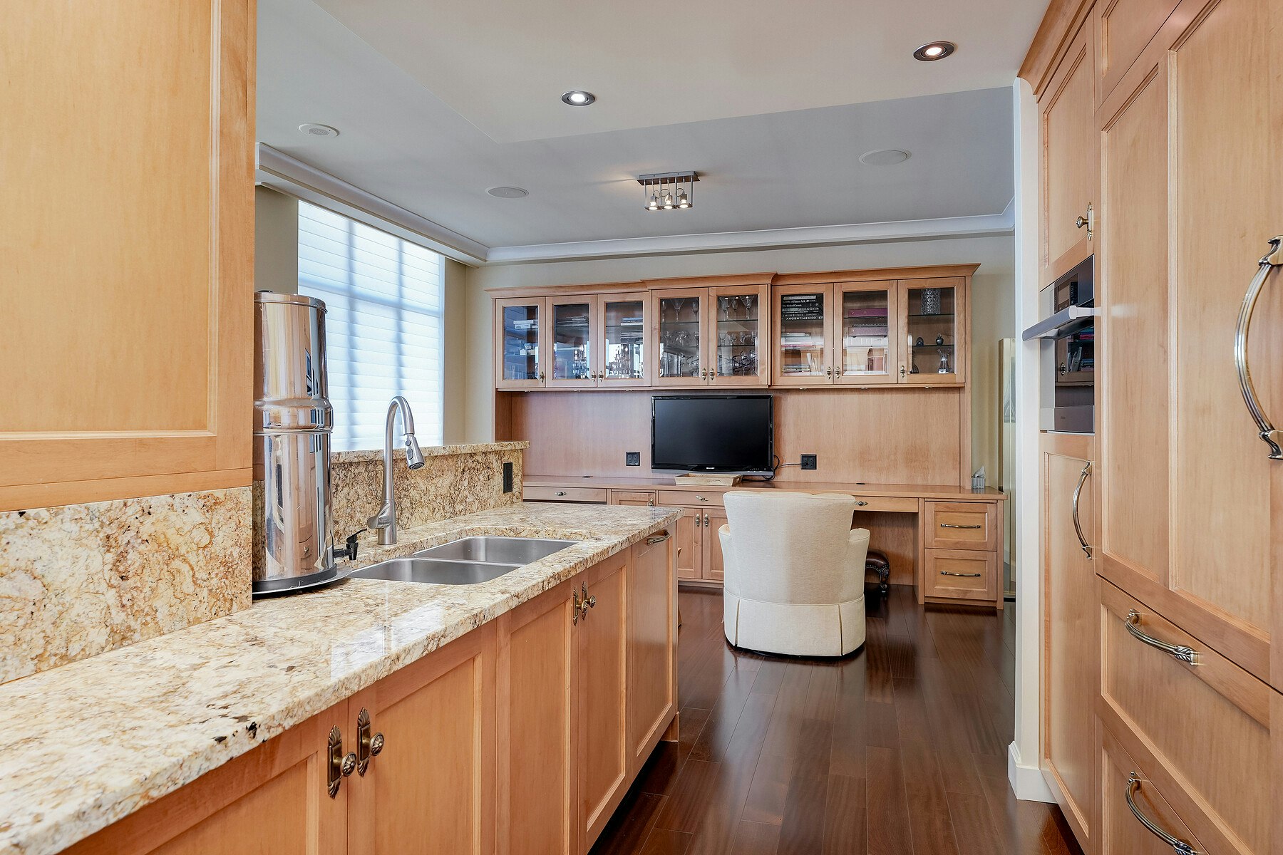 924-21 Dallas Road, Victoria, BC, V8V 4Z9 - 14