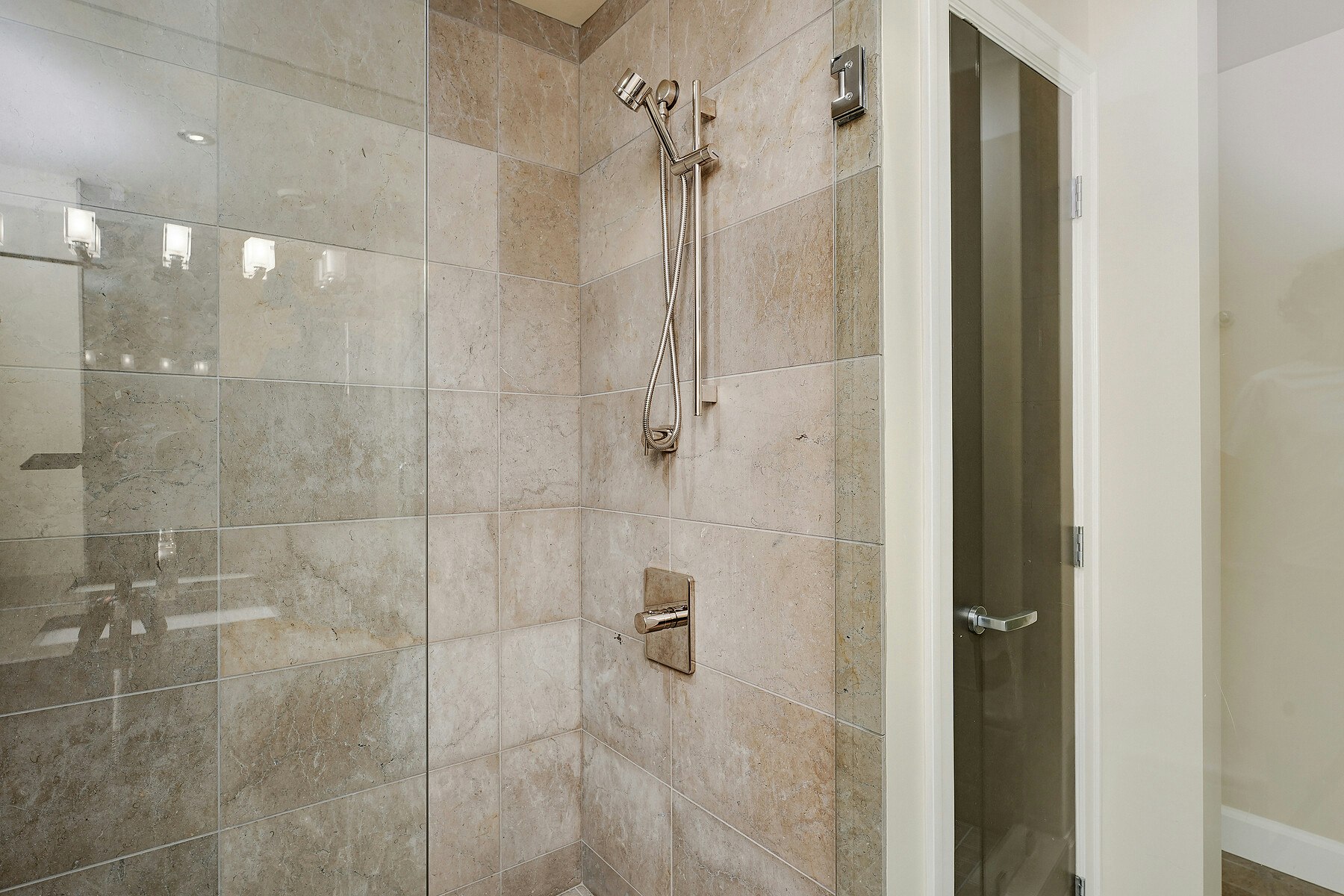 924-21 Dallas Road, Victoria, BC, V8V 4Z9 - 26