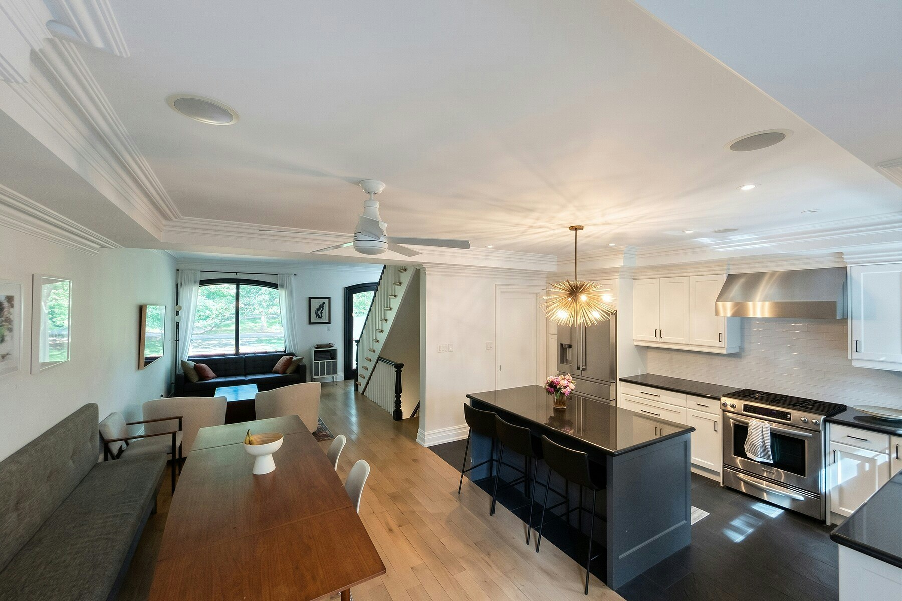 21 Hillcrest Park, Toronto, ON, M4X 1E8