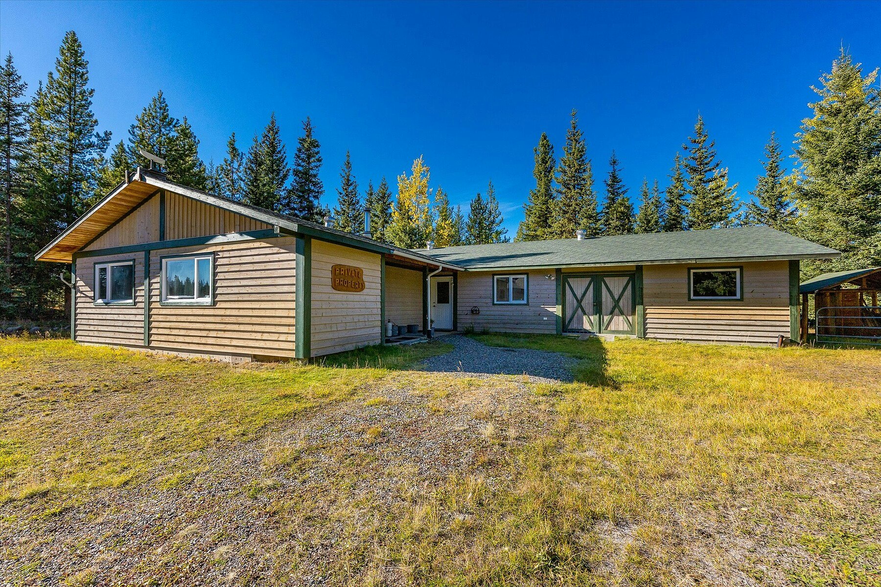 6782 Edmunds Lake Road, 100 Mile House, BC, V0K 2E2 - 6