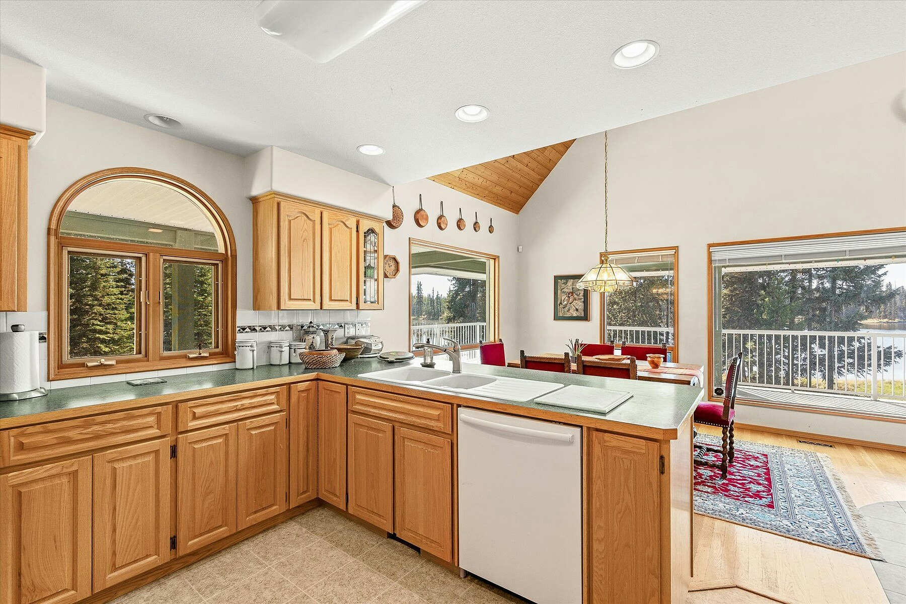 6782 Edmunds Lake Road, 100 Mile House, BC, V0K 2E2 - 9