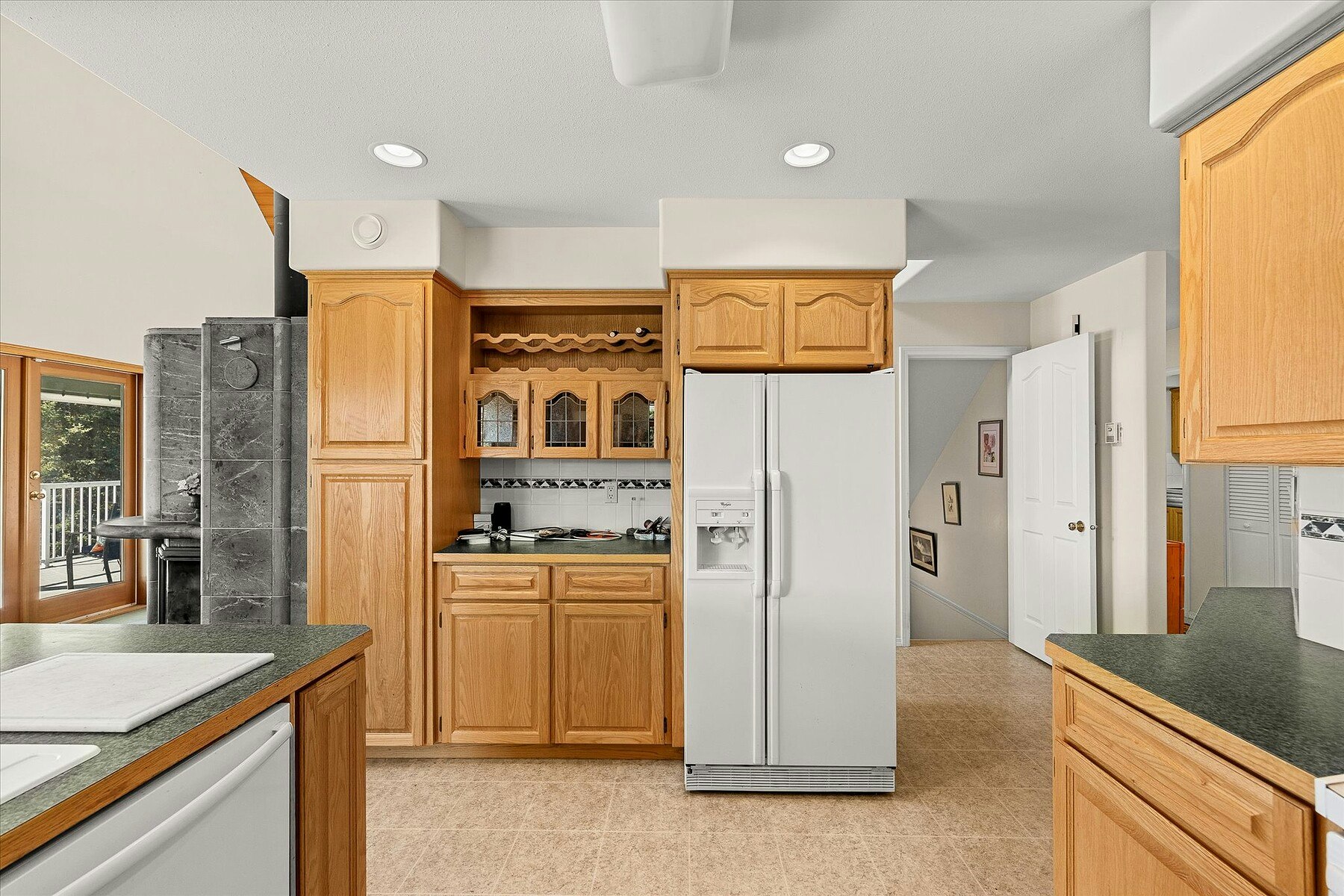 6782 Edmunds Lake Road, 100 Mile House, BC, V0K 2E2 - 10