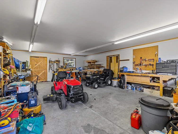 6782 Edmunds Lake Road, 100 Mile House, BC, V0K 2E2 - 68