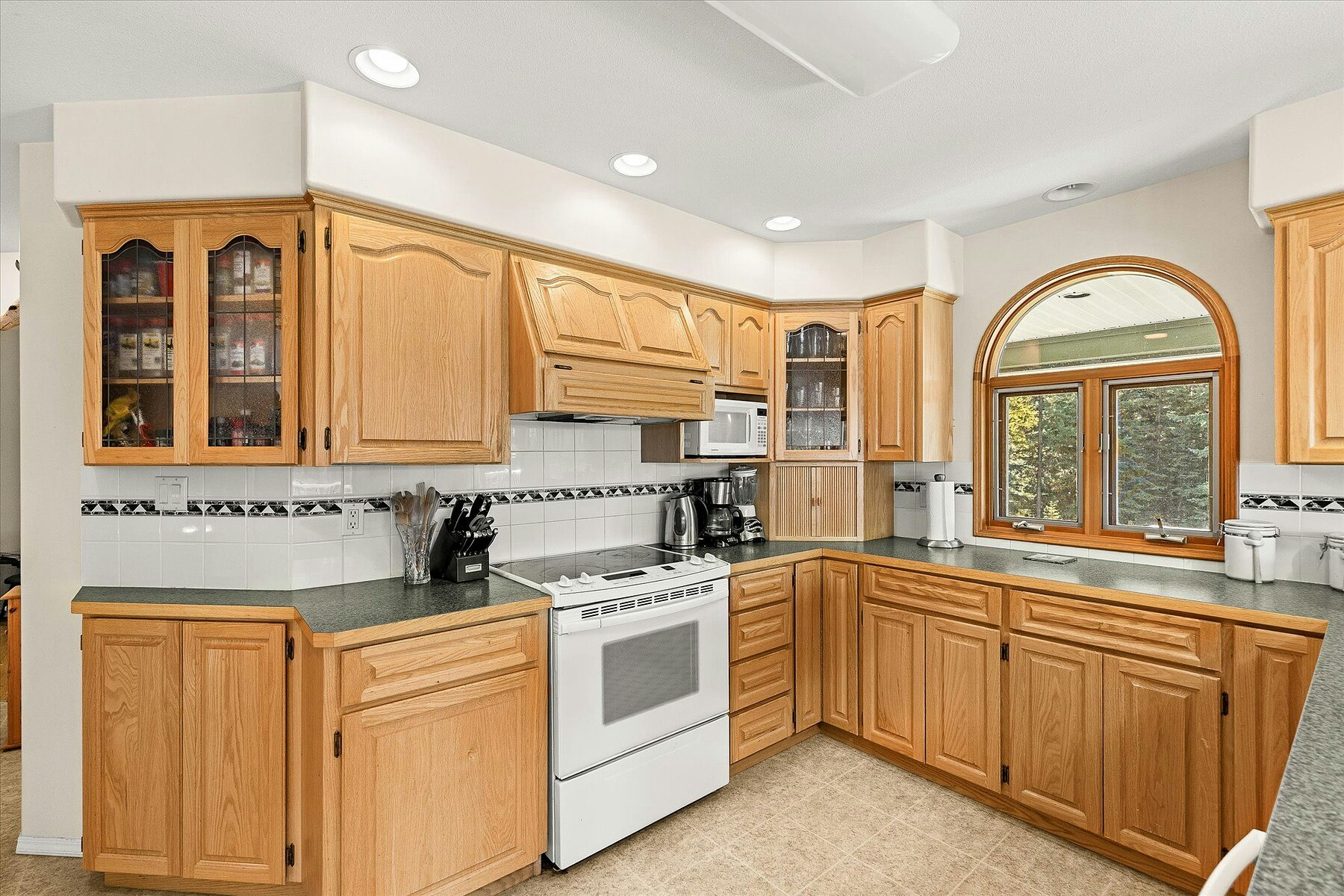 6782 Edmunds Lake Road, 100 Mile House, BC, V0K 2E2 - 8