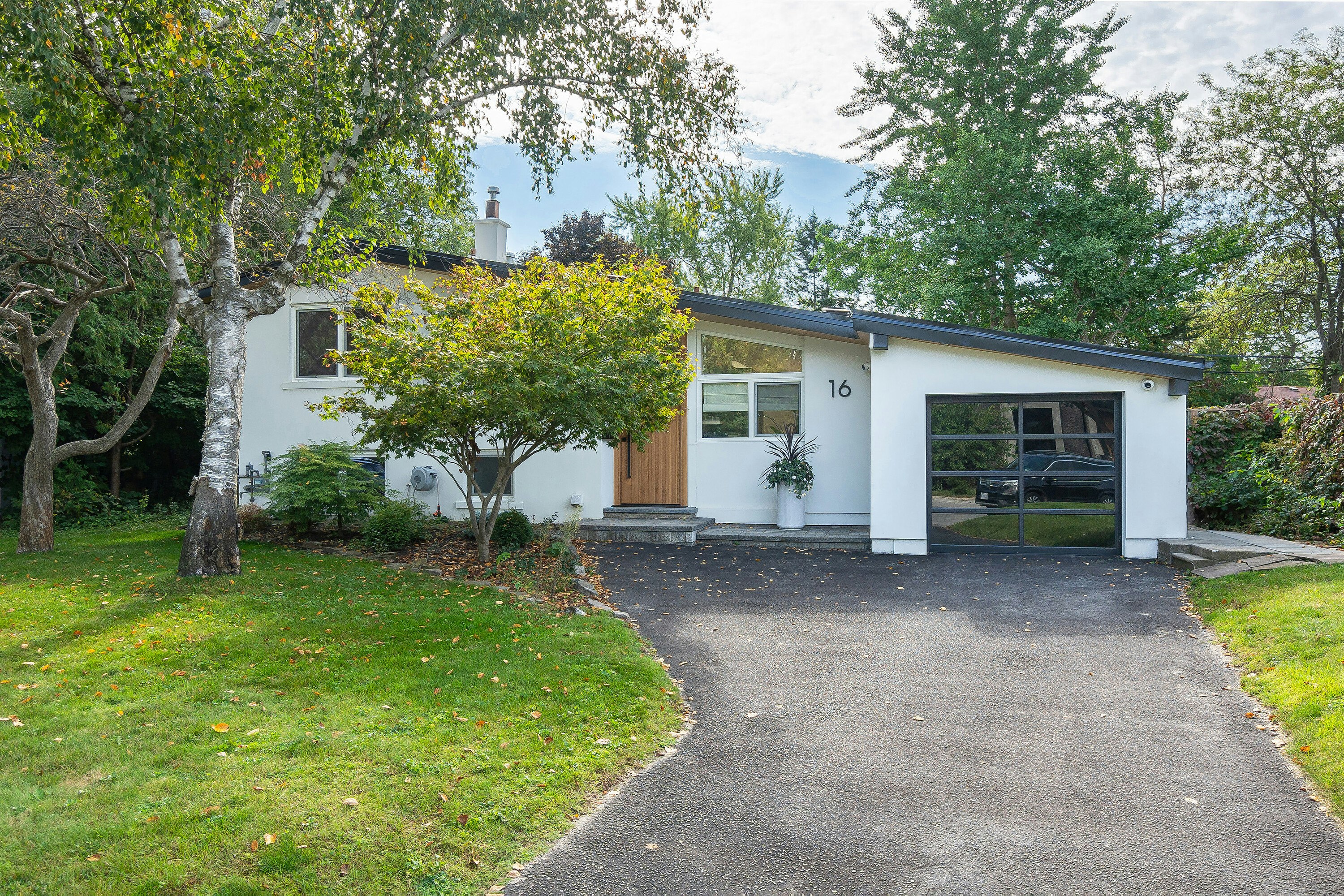 16 Legato Court, Toronto, ON, M3B 1L7