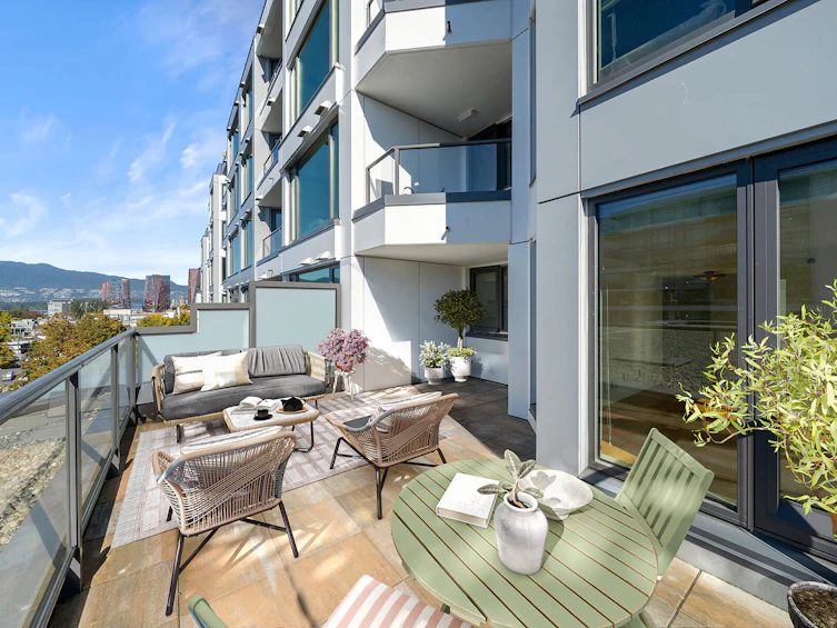 703-2201 Pine Street, Vancouver, BC, V6J 5E7