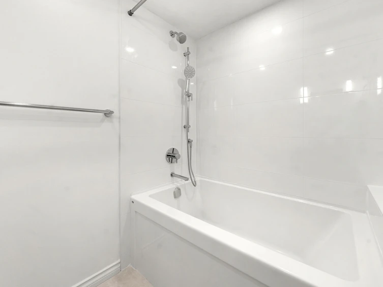 703-2201 Pine Street, Vancouver, BC, V6J 5E7 - 14