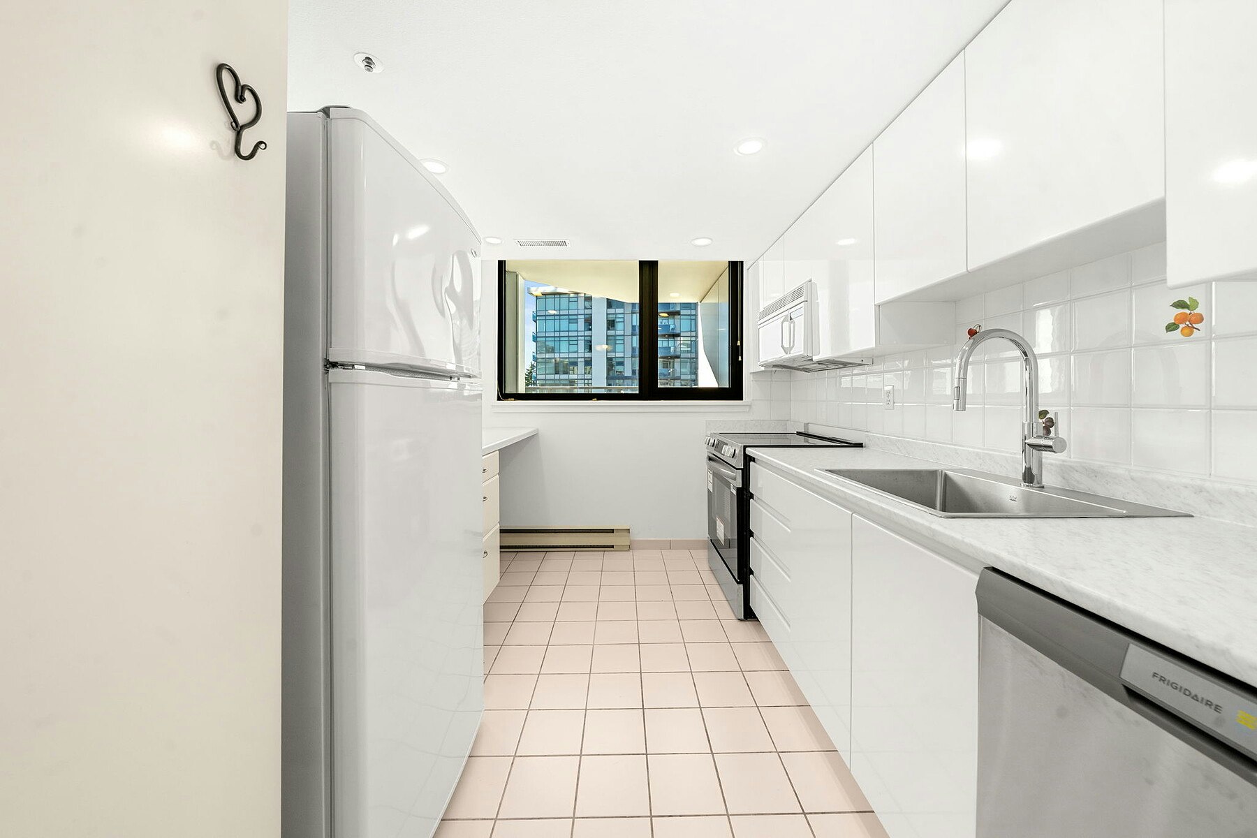 703-2201 Pine Street, Vancouver, BC, V6J 5E7 - 8