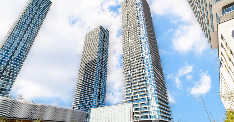 4505-950 Portage Pkwy, Vaughan, ON, L4E 0J7 - 2