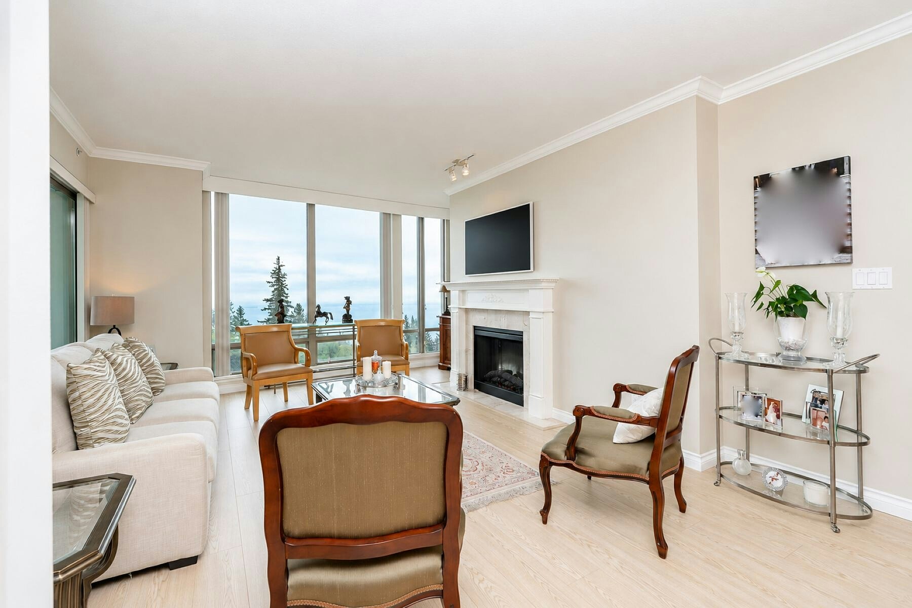 402-3131 Deer Ridge Drive - 3