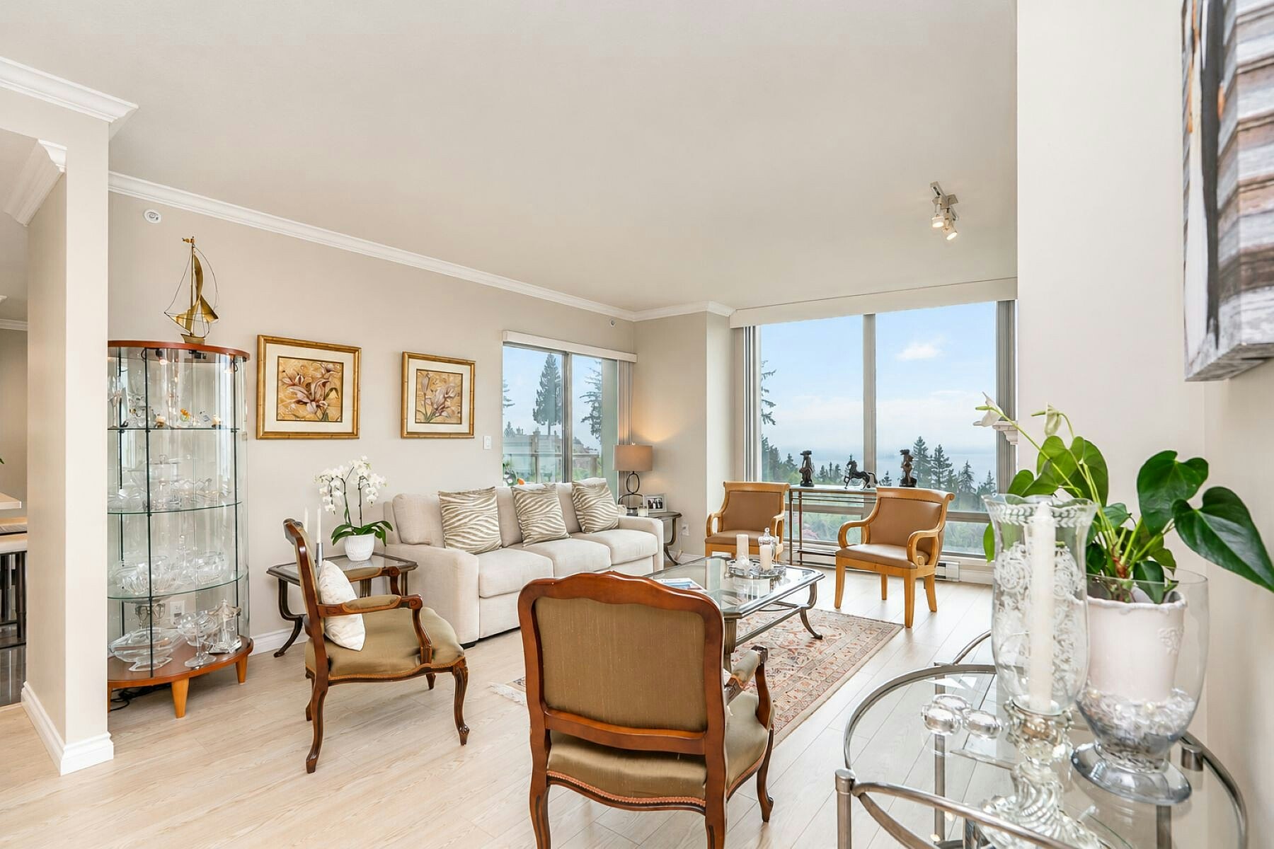 402-3131 Deer Ridge Drive - 2