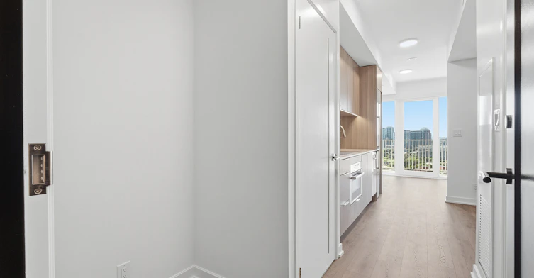 612-88 Bathurst Street, Toronto, ON, M5V 0W8 - 2
