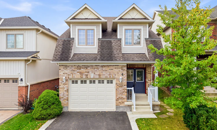 4 Alex Grant Place