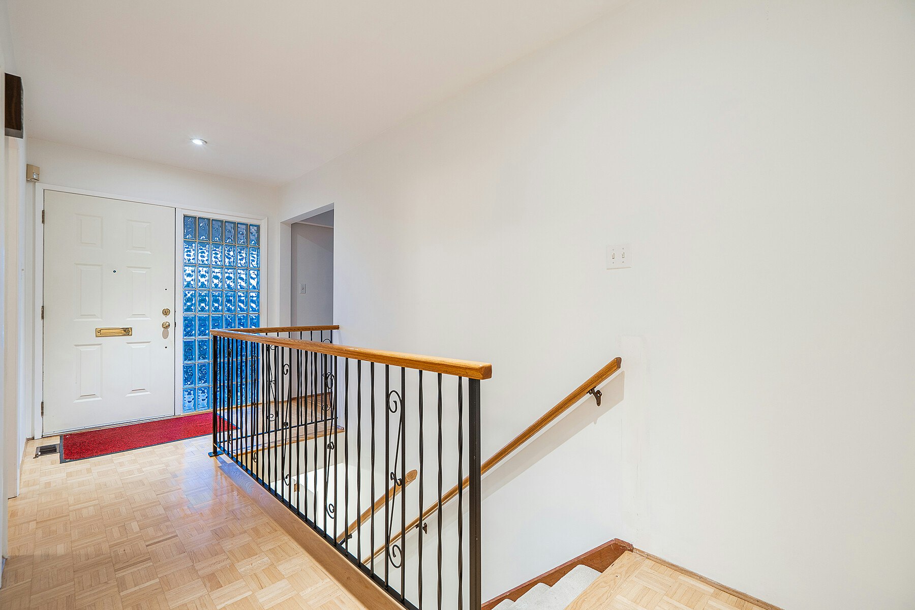 2265 Inglewood Avenue, West Vancouver, BC, V7V 1Z7 - 5