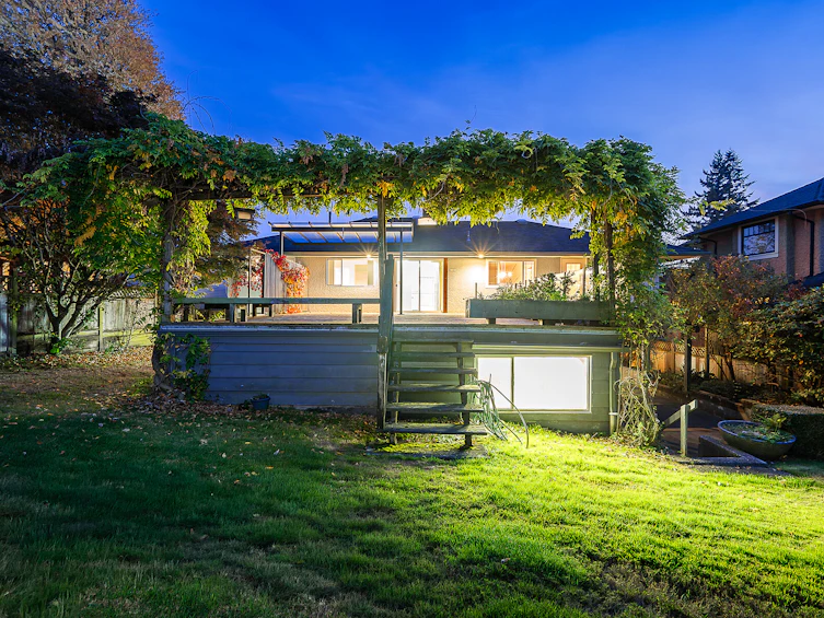 2265 Inglewood Avenue, West Vancouver, BC, V7V 1Z7 - 11