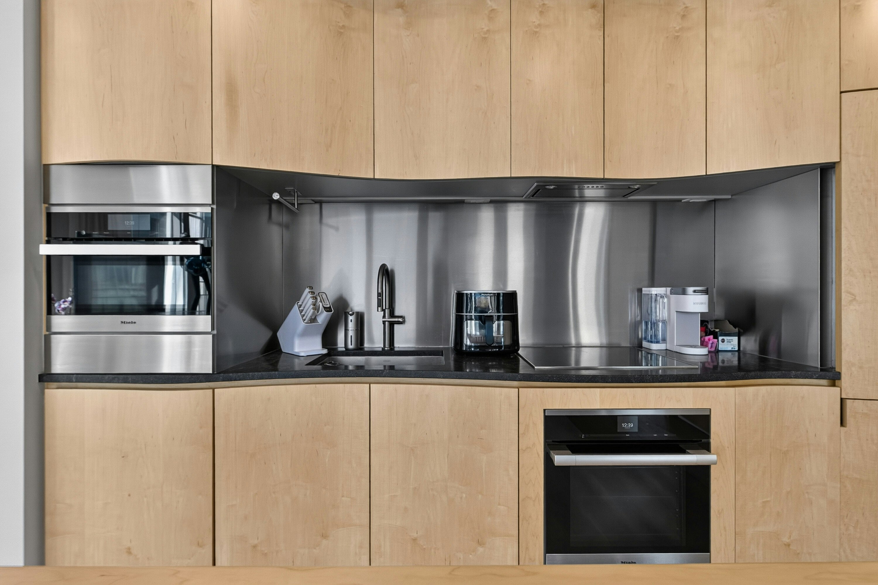2003-1568 Alberni Street, Vancouver, BC, V6G 0E3 - 13