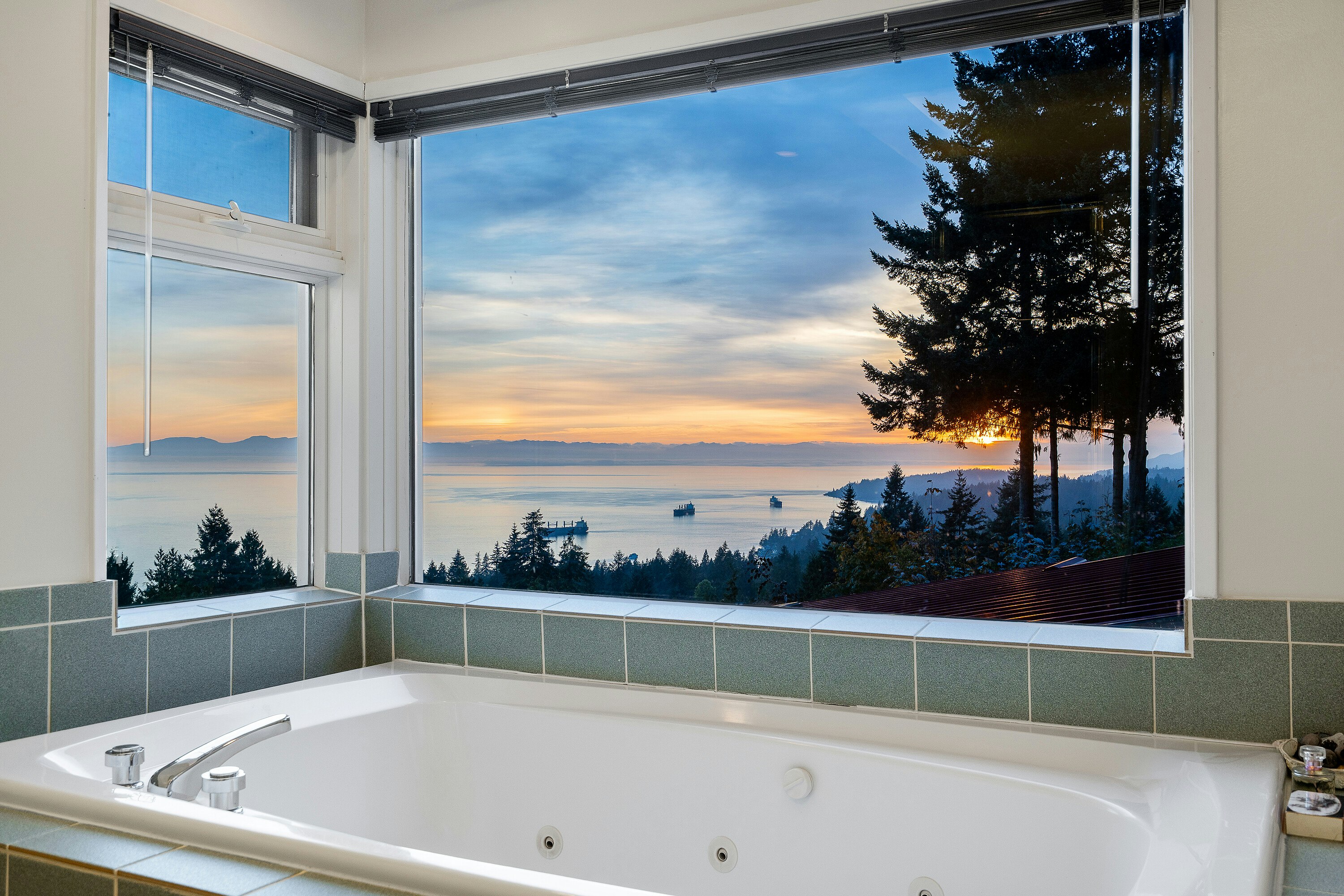 2215 Chairlift Road, West Vancouver, BC, V7S 2T4 - 6