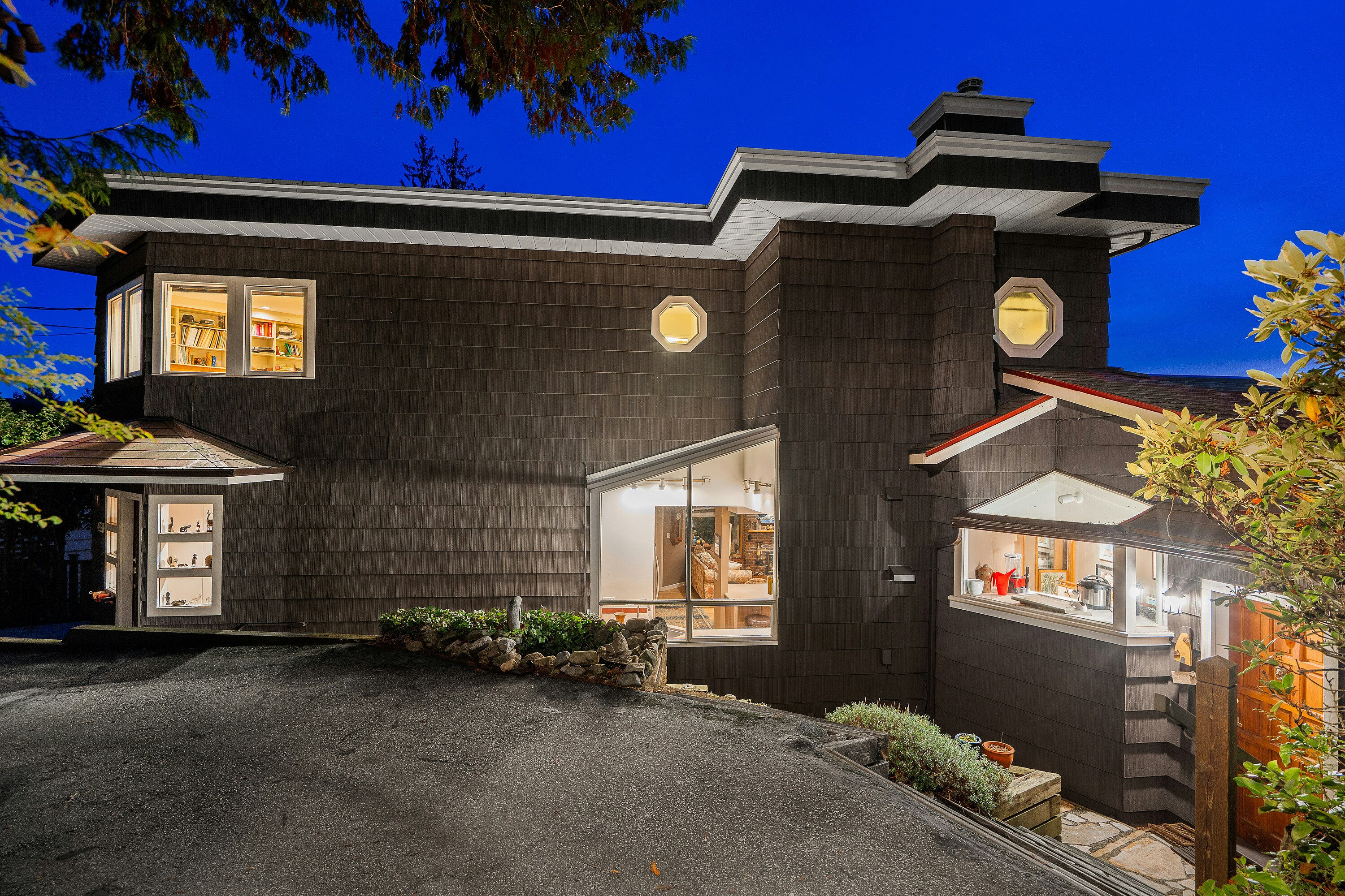 2215 Chairlift Road, West Vancouver, BC, V7S 2T4 - 26