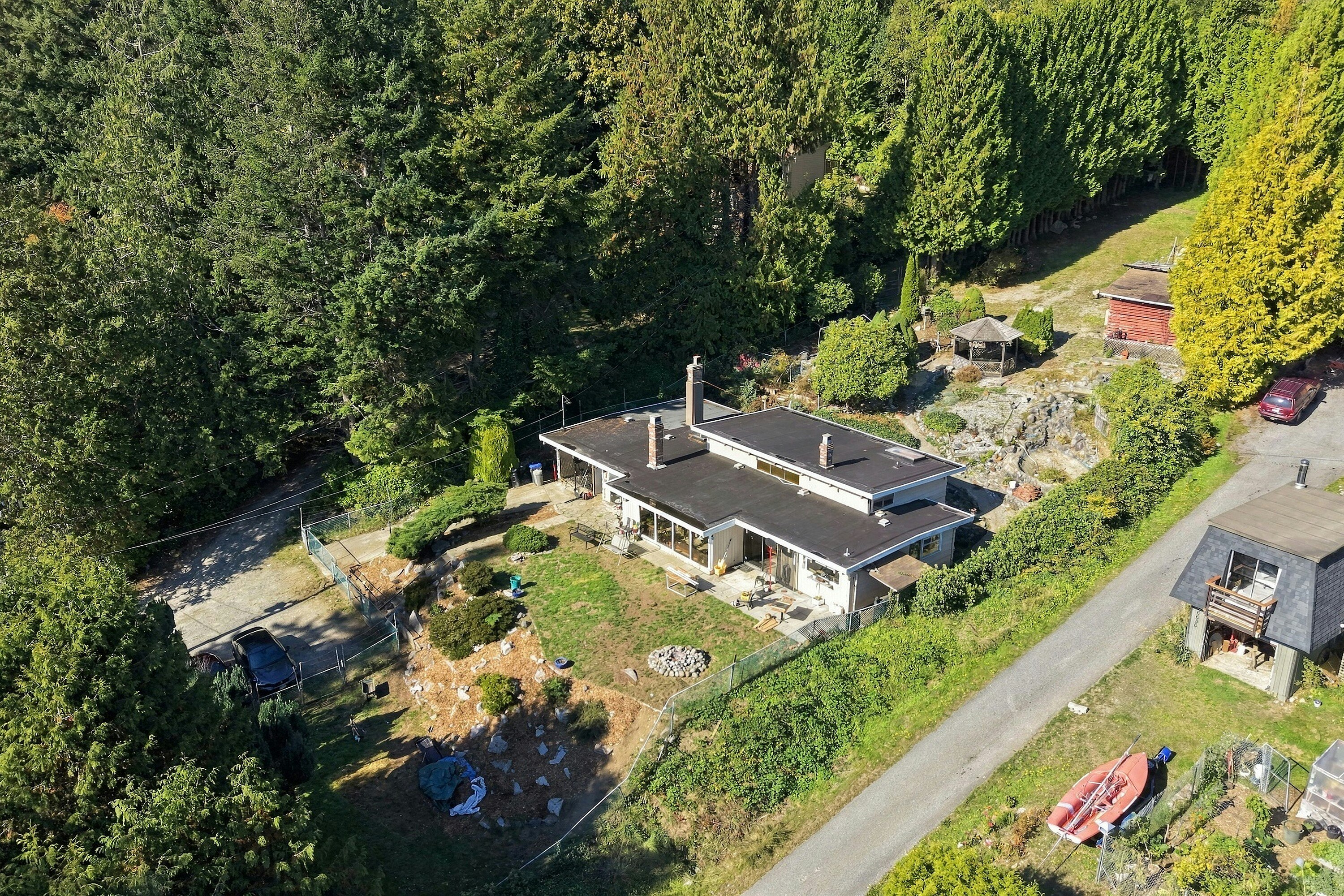 5430 Lawson Road, Sechelt, BC, V7Z 0N1 - 33