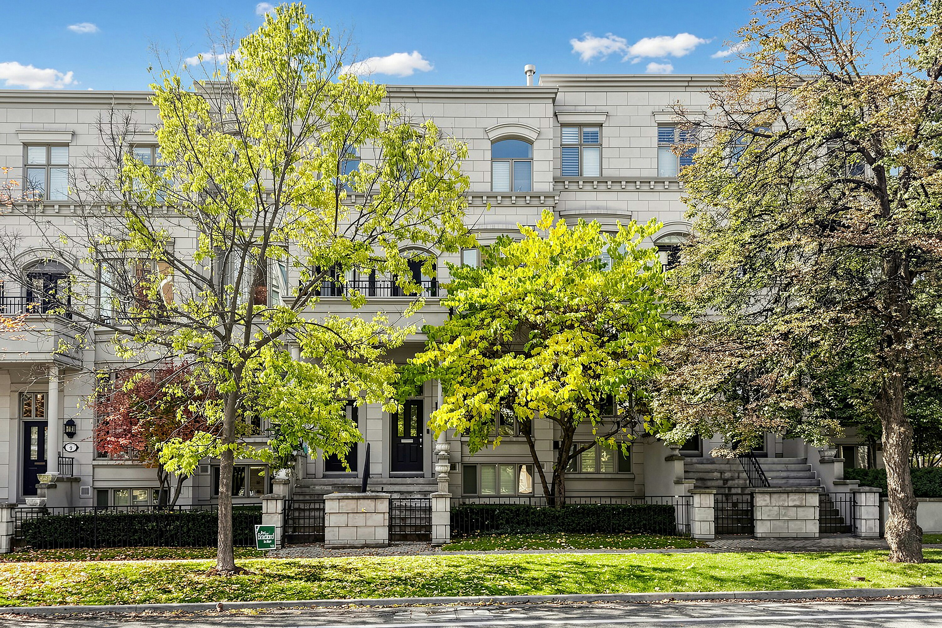 260 Russell Hill 11 Road, Toronto, ON, M4V 2T2