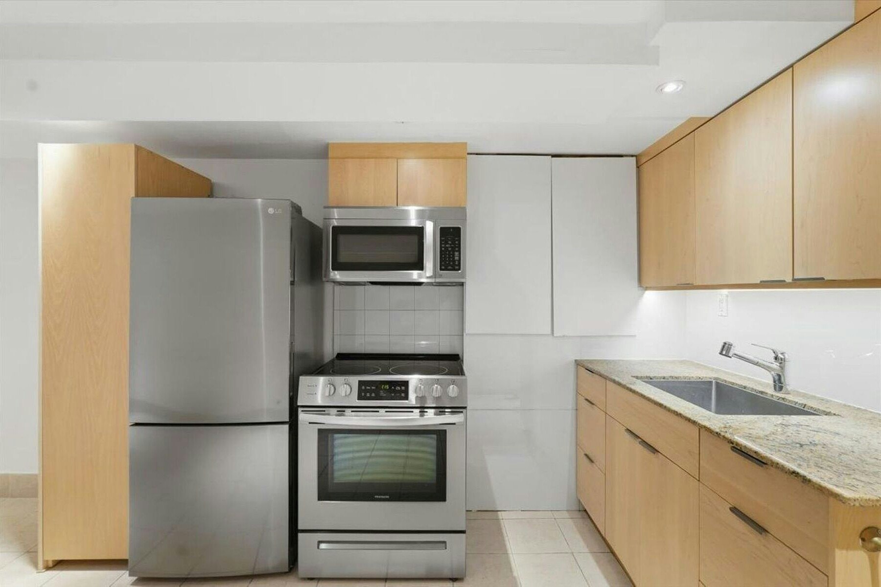 33 Rose Ave Lower Unit, Toronto, ON, M4X 1N7 - 5