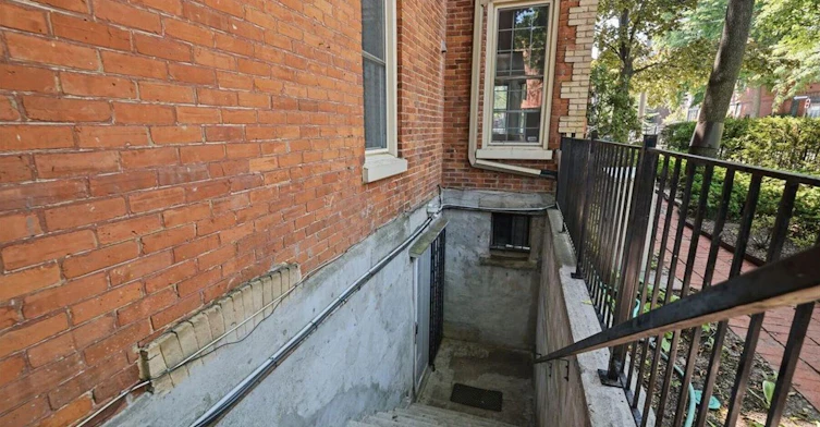 33 Rose Ave Lower Unit, Toronto, ON, M4X 1N7 - 2