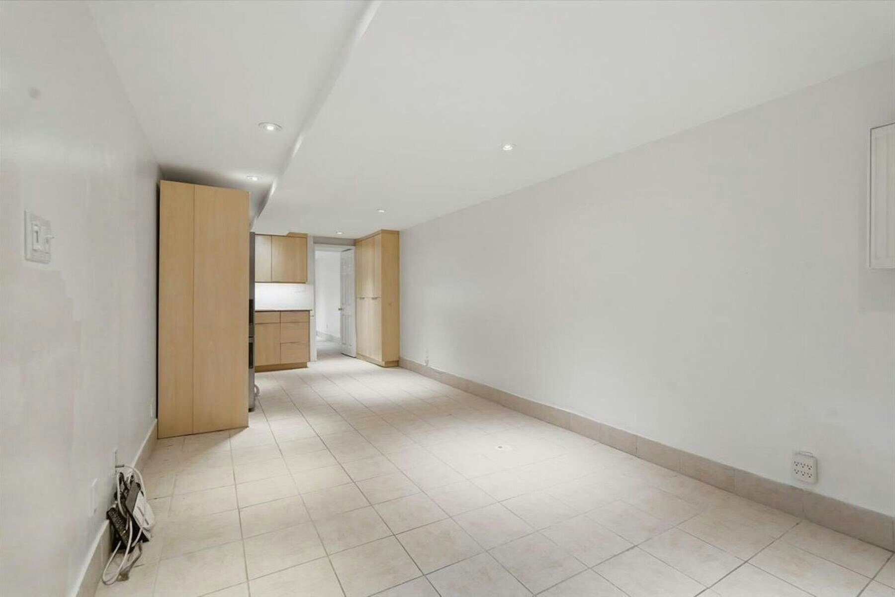 33 Rose Ave Lower Unit, Toronto, ON, M4X 1N7 - 4