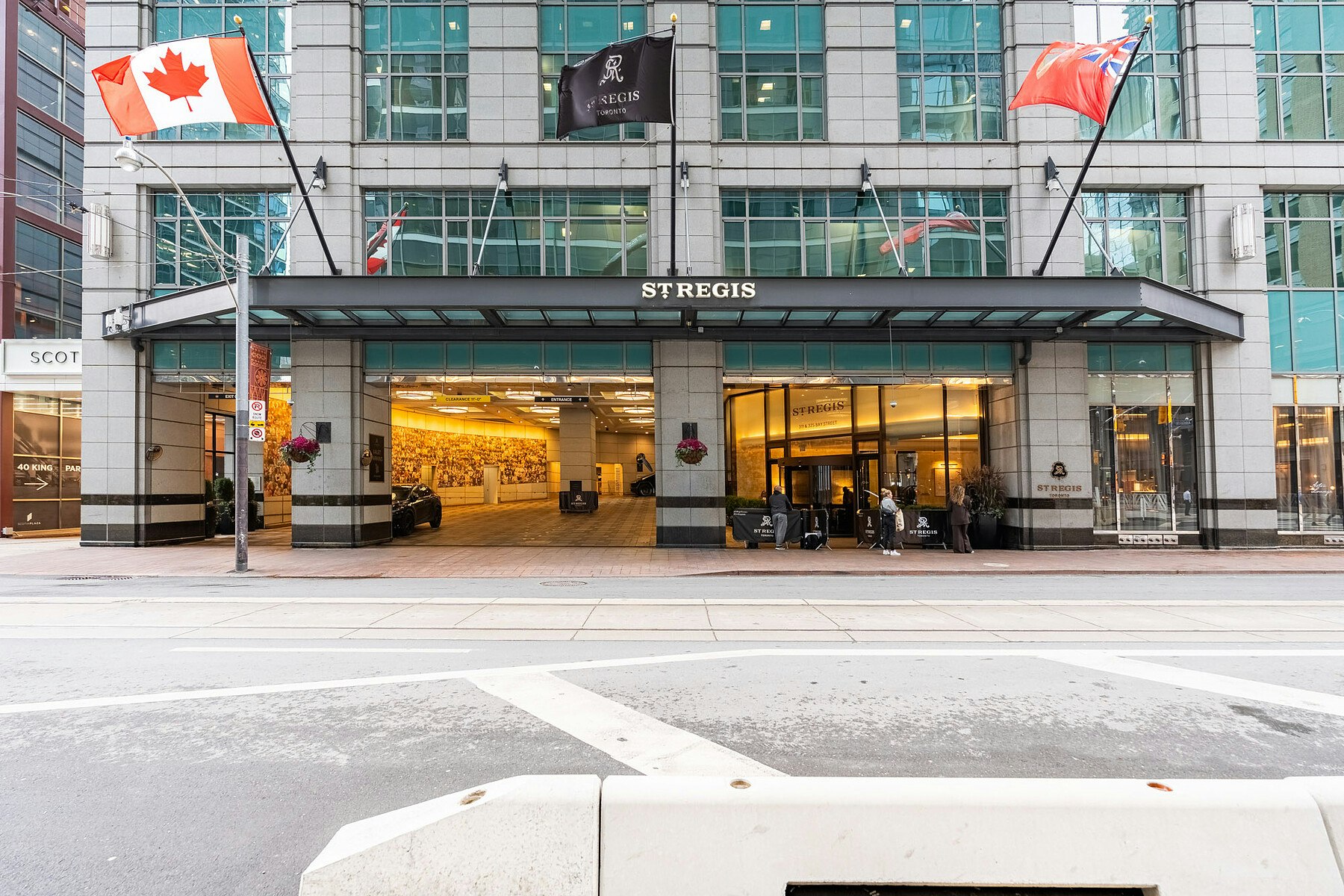 1905-325 Bay Street