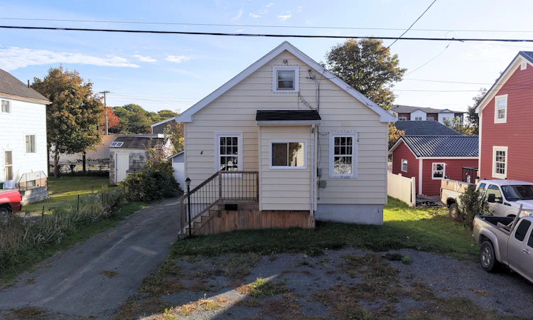 4 Mayor Avenue