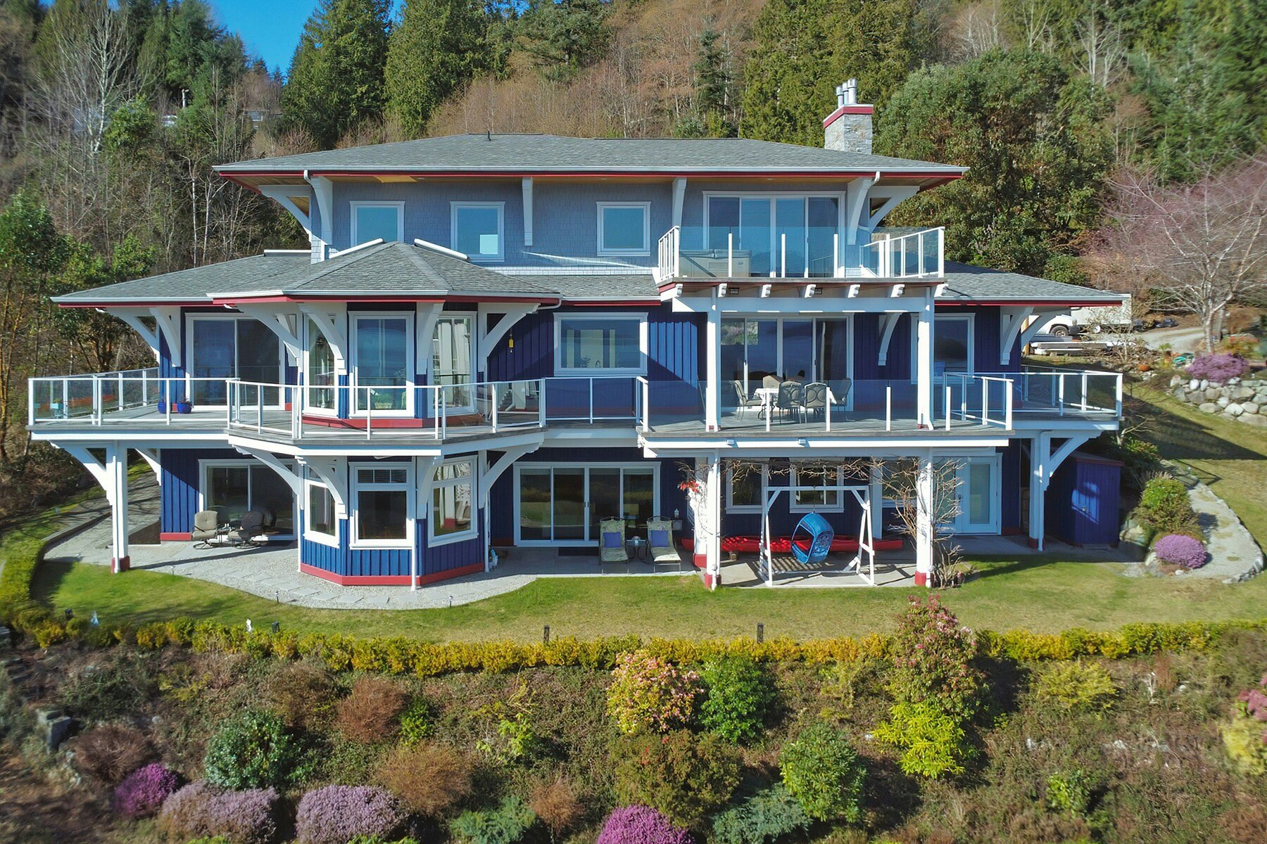 1128 Twin Isle Drive, Gibsons, BC, V0N 1V1