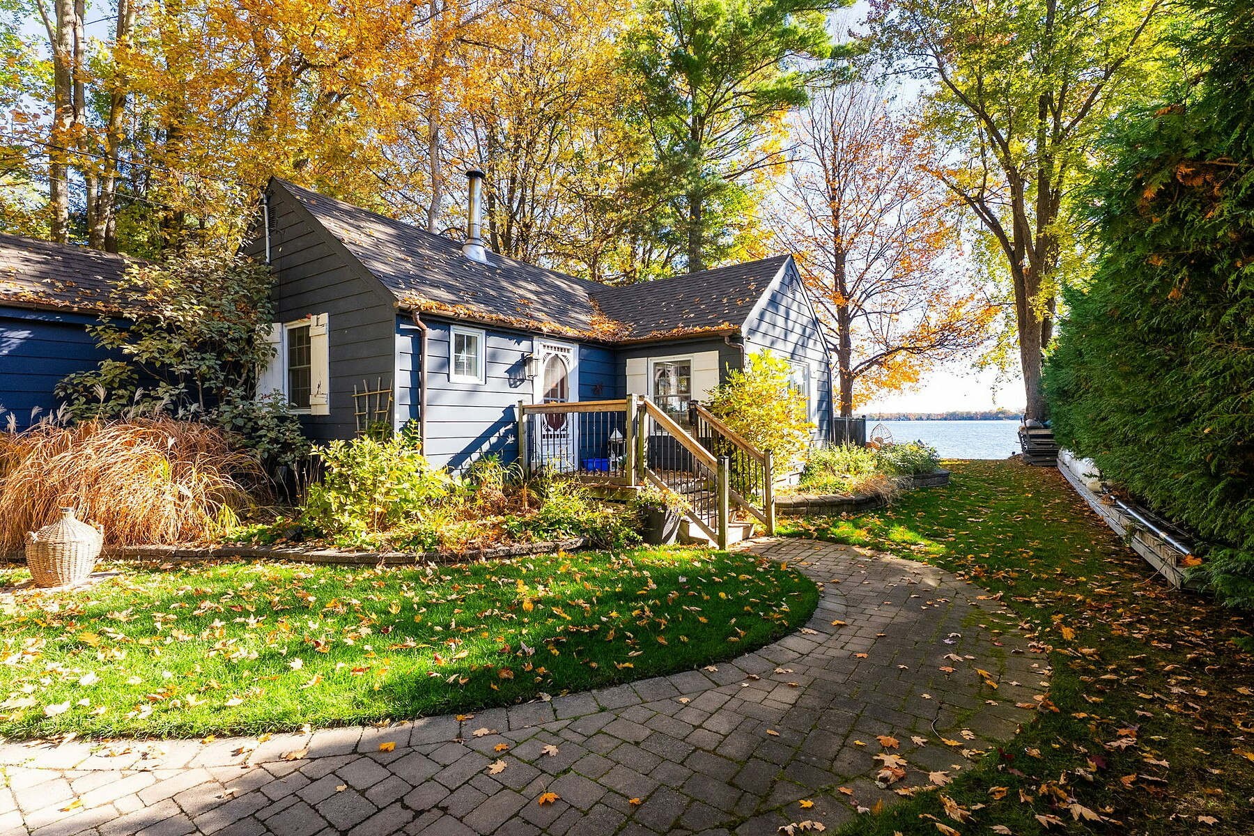 3211 Crescent Bay Road, Severn, ON, L0K 2B0