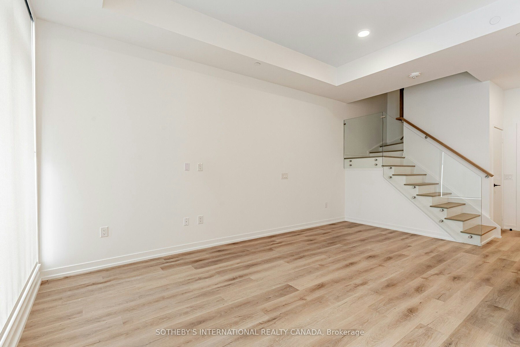 5 York Garden Th101 Way, Toronto, ON, M6A 2V1 - 6