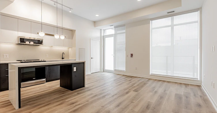 5 York Garden Th101 Way, Toronto, ON, M6A 2V1 - 2