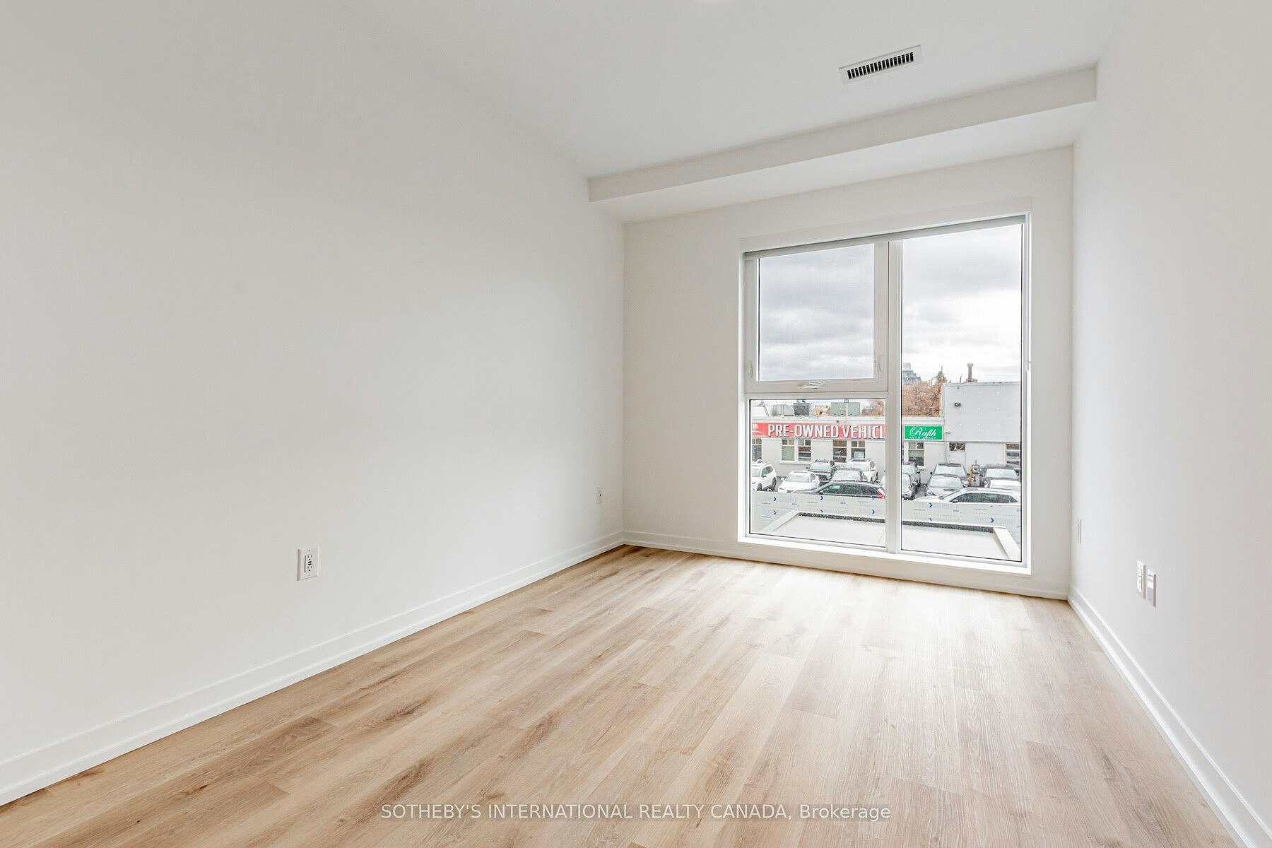 5 York Garden Th101 Way, Toronto, ON, M6A 2V1 - 11