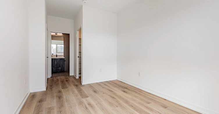 5 York Garden Th104 Way, Toronto, ON, M6A 2V1 - 12