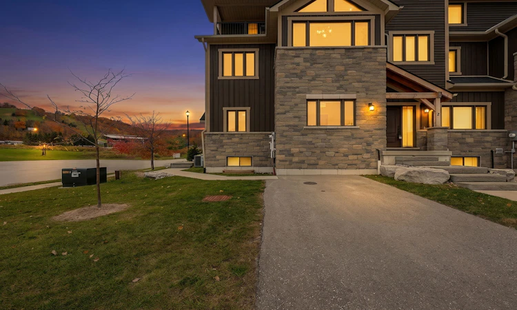1-107 Alpine Springs Court