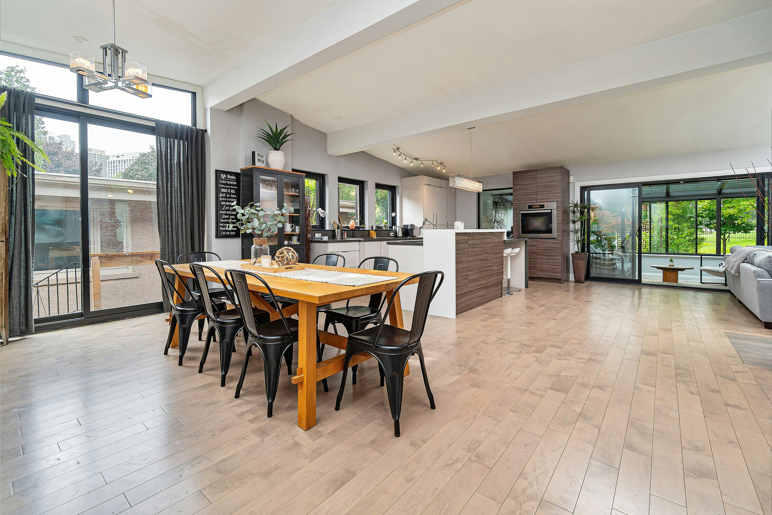 1 Babington Court, Toronto, ON, M9A 1J7 - 5