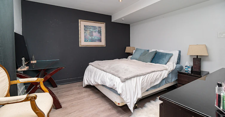1 Babington Court, Toronto, ON, M9A 1J7 - 23