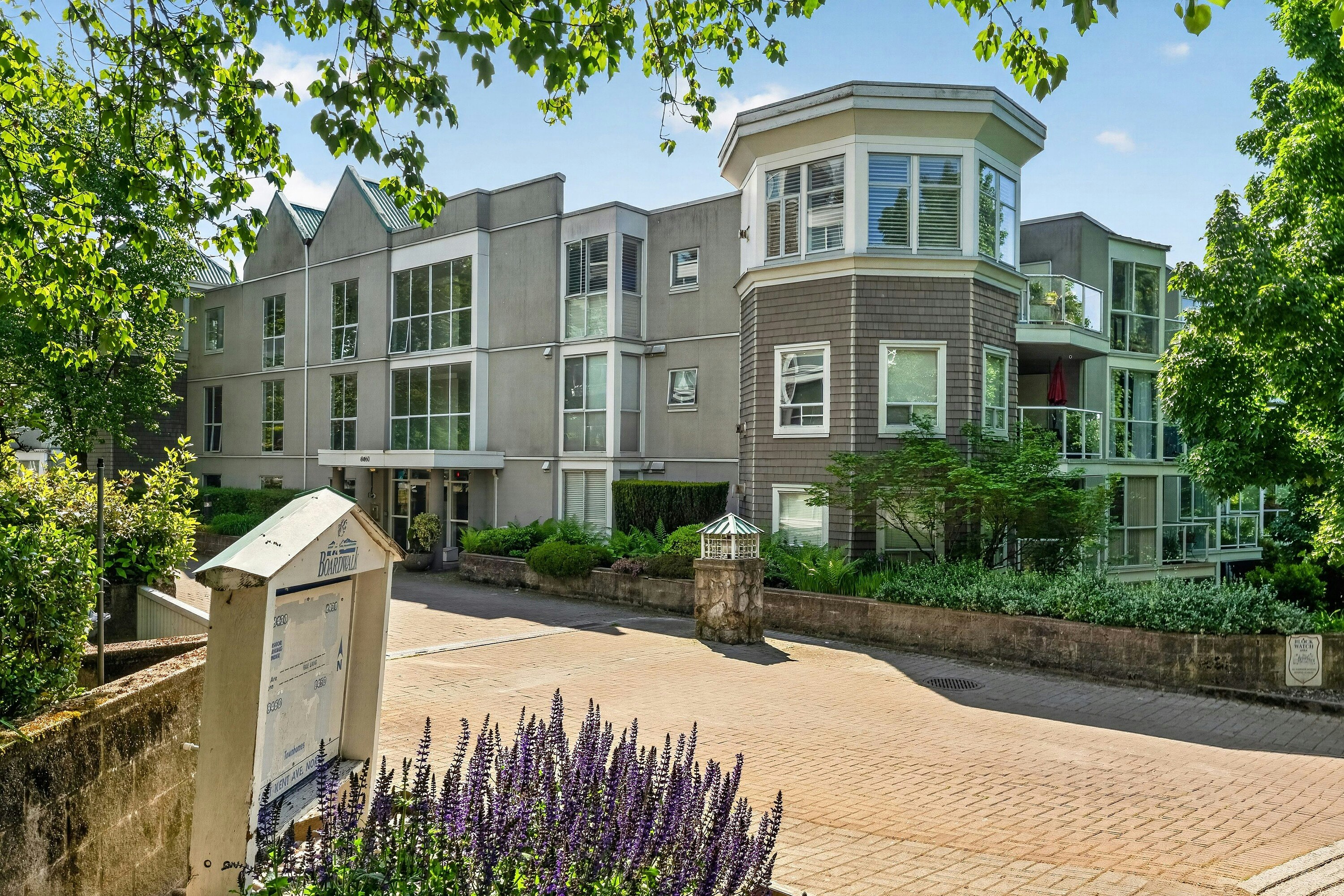 109-8460 Jellicoe Street, Vancouver, BC, V5S 4S8