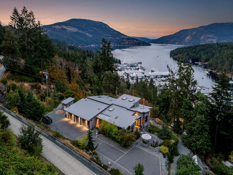 6088 Genoa Bay Road, Duncan, BC, V9L 5Y5