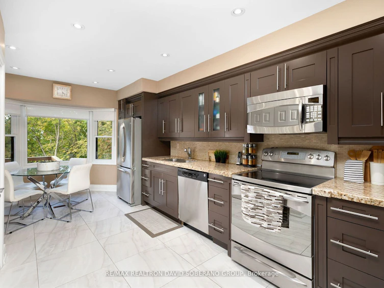 16 Blairville Road, Toronto, ON, M3H 5Y5 - 6